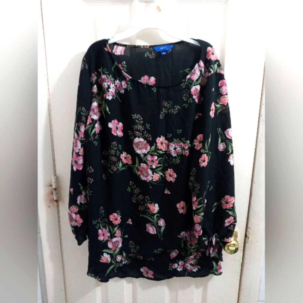 Apt 9 Floral Sheen Flowy Tie Sleeves Top size Large